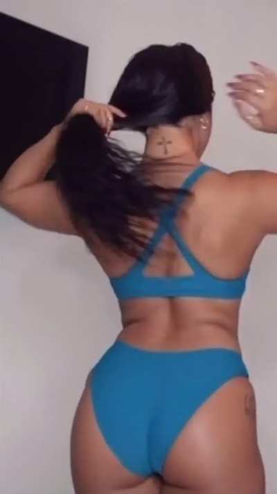 😋🍑🤫