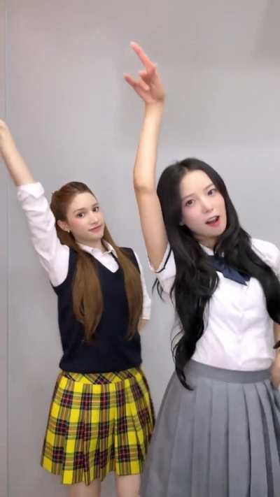 250925 Kep1er TikTok update - Yujin &amp;amp; Bahiyyih