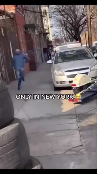 Handcuffed guy escapes from the police car