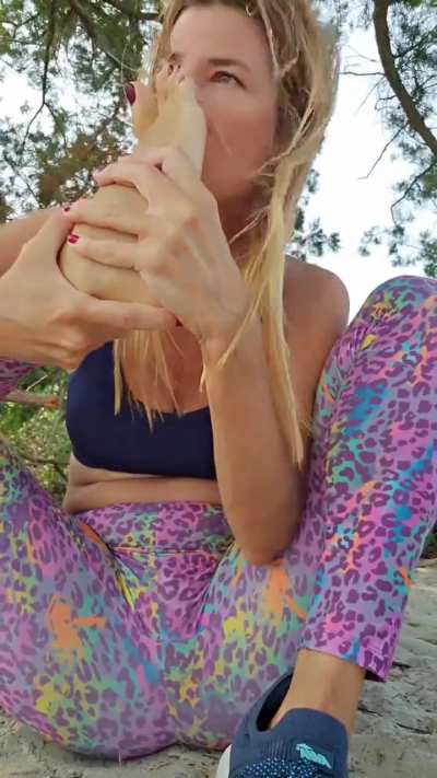 Post workout feet tastes so delicious yummy 
