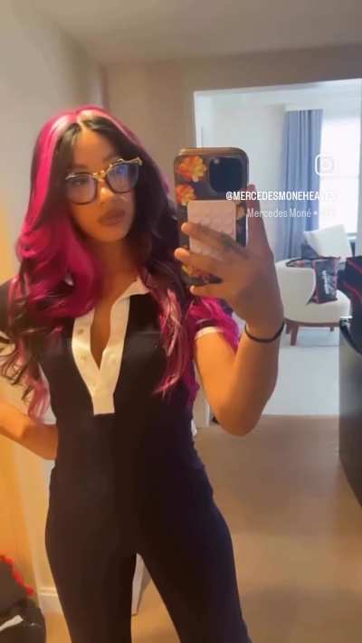 Mercedes Mone