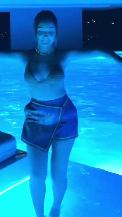 Bikini Babe Tridha