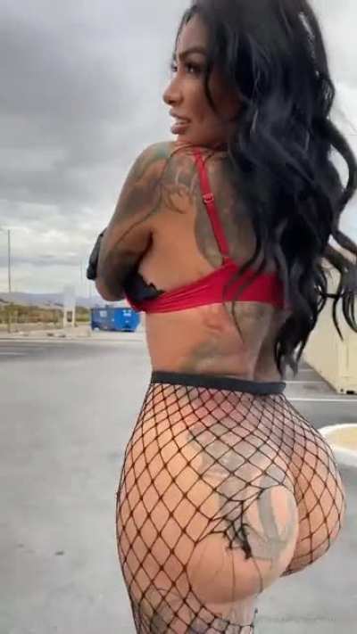 Hoe outdoors