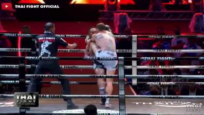 On a 58 fight winning streak Muay Thai legend Saenchai fights for the 372 time at age 40