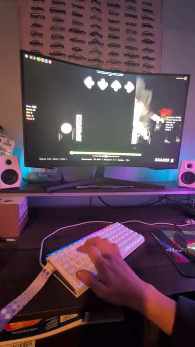 1 handed players in the chat?
