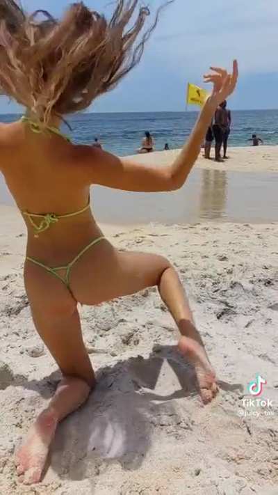 That can&rsquo;t count as a swimsuit