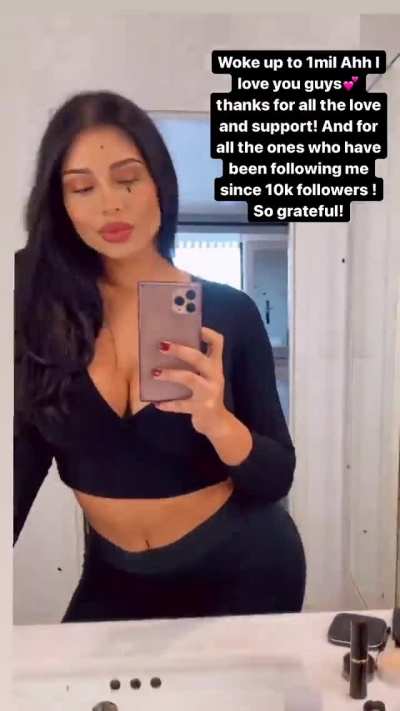Mia