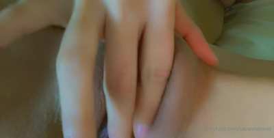 Savannah Sixx All Nude Spreading Pussy &amp;amp; Ass