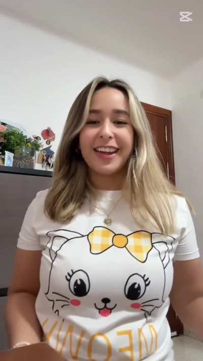 Se le meti&oacute; algo en la colita