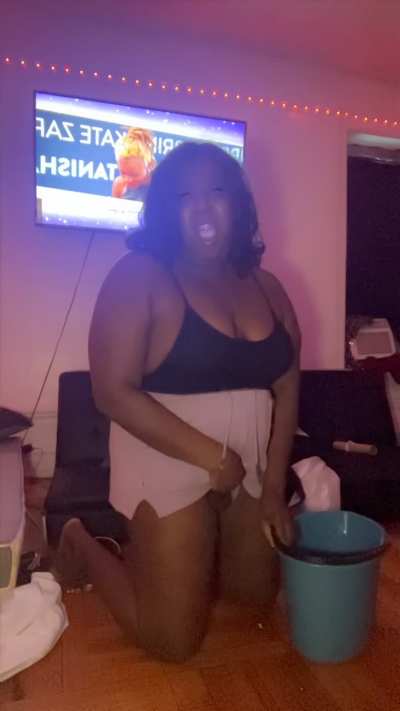 ShayDeeHore: Gotta pee! Gotta pee where can I pee? I&rsquo;m about to piss myself! What can I do.? My older half sister is taking way too long. I&rsquo;m about to explode