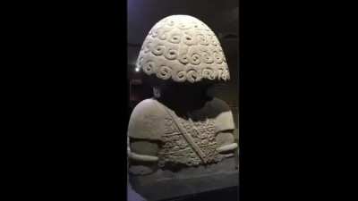 🗿