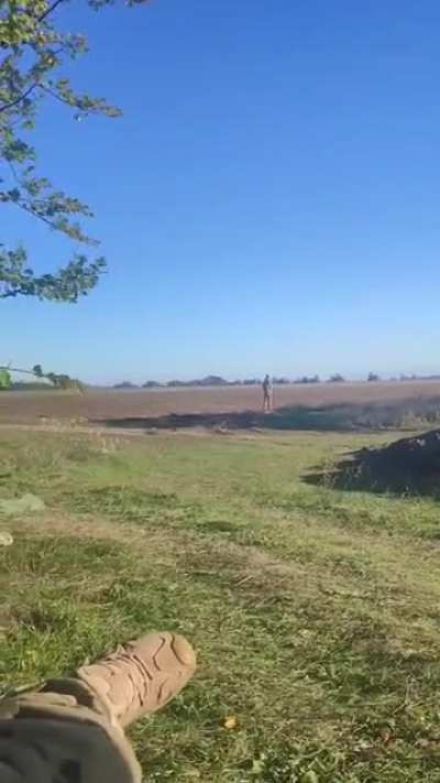 A Ukrainian soldier launches an Igla MANPADS against a visible Russian cruise missile today 10/10/2022