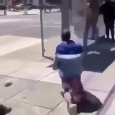 😭