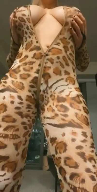 😻