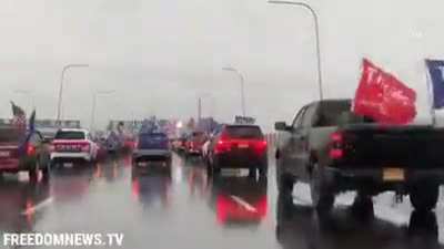 Trump caravan blocks Mario Cuomo bridge NYC.