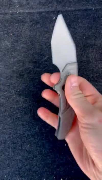 We Knife Typhoeus