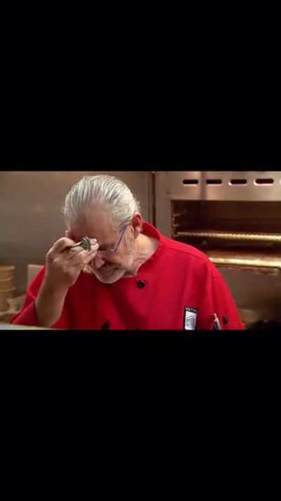 Ramsay cooks so good makes chef pass out