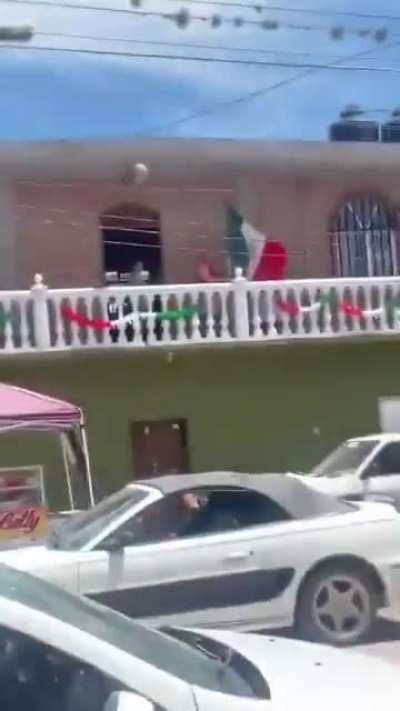   Mariachis brgs..