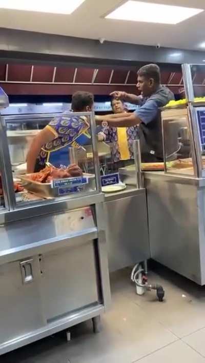 Bila sudah isi....dunia ana yang punya...😁