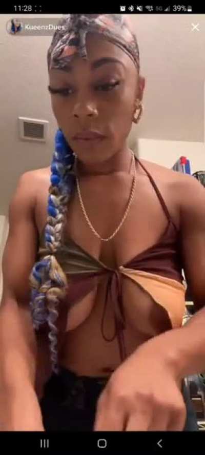 tikto<wbr>knips<wbr>lips_ - Video #5563