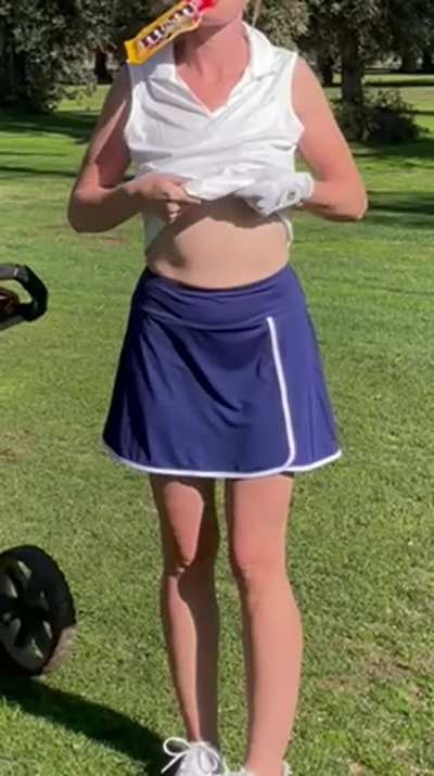 Peanut M&Ms on the golf course makes me very very happy 😊