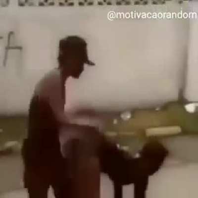 Po&eacute;tico ✊
