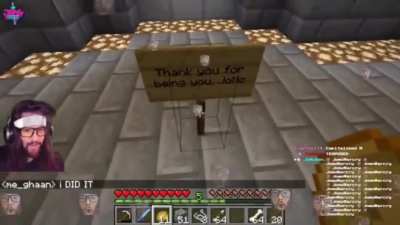 Streamer discovers a work of art on his Minecraft server