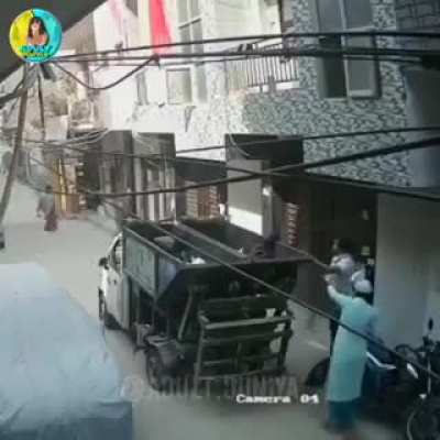 Выбросил мусор