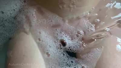 I love the feeling of hot water sensually caressing my vulva and mons&hellip;