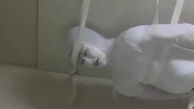 YE-