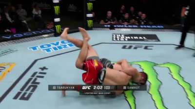 Average casul: "Grappling is so boring, I'm not missing anything out..." meanwhile Armand and Gamrot: