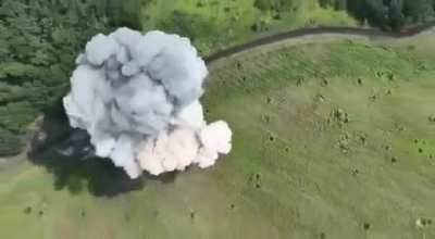 A spectacular explosion after today&rsquo;s shot of an Ukrainian defender at an enemy tank. The 93rd Kholodny Yar brigade continues to destroy the occupation forces in Ukraine.