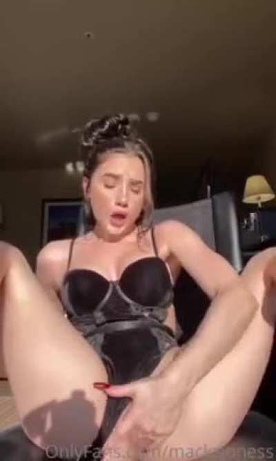 Oohh dad fuck mee (mackzjoness) April's coverage 👇🏻👇🏻👇<wbr>🏻👇🏻👇🏻