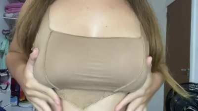 Are brazilians with big boobies your type? [drop]
