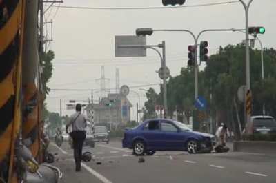 Motorist (vs) Motor<wbr>cycli<wbr>st... Spoiler Alert, Car Wins!