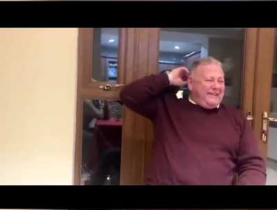 Guys Dad can't get past "Hello" in Christmas message to brother