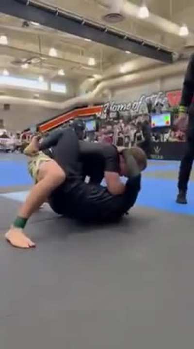 Footage from Mark Zuckerberg&rsquo;s first BJJ tournament.