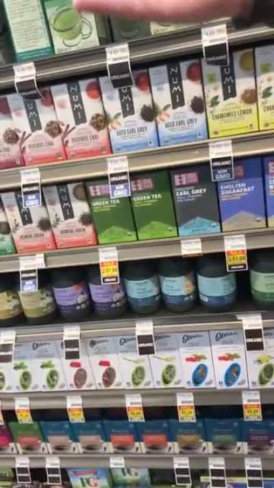Karen Protesting At A Grocery Store, Tells Associate "I do not touch satanic devices!" When Offered Mask