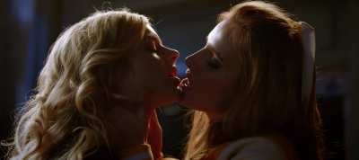 Samara Weaving &amp;amp; Bella Thorne
