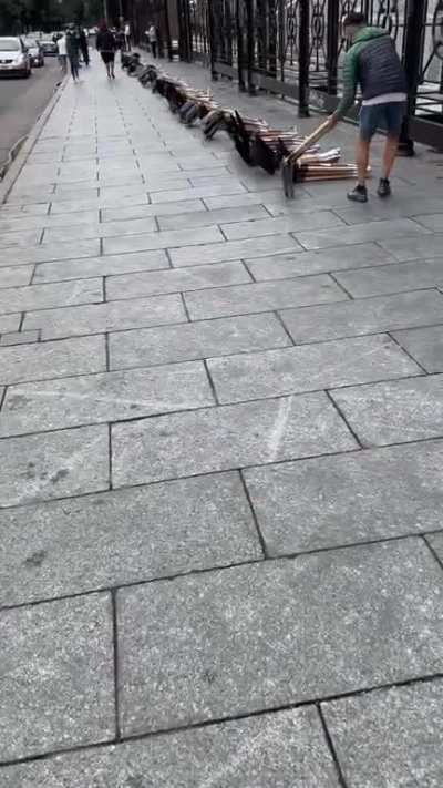 Agarren la pala