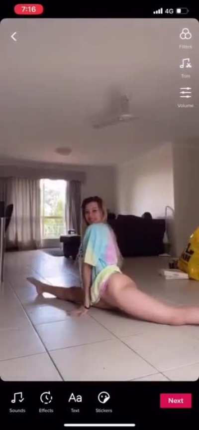 Naked chick