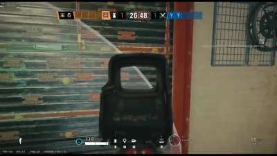 Ace and Thermite can easily open jammed reinforced walls