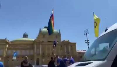 Maturanti ponovno skidali LGBT zastavu