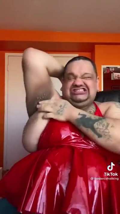 Bro I feel like using tik tok is cheating at this point. But this is a level above cringe
