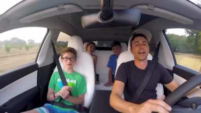 &bdquo;Autopilot is kinda creepy&ldquo;