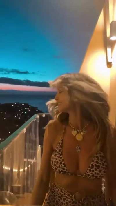 Mommy Heidi Klum wants some attention too