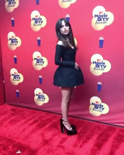 Stunning at the MTV Movie &amp;amp; TV Awards