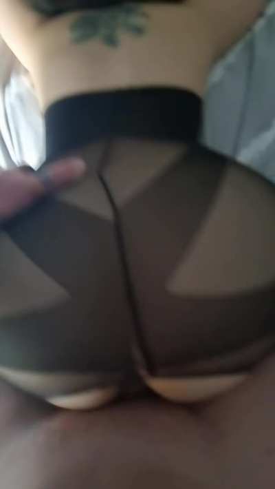 let my jiggly ass hypnotize you