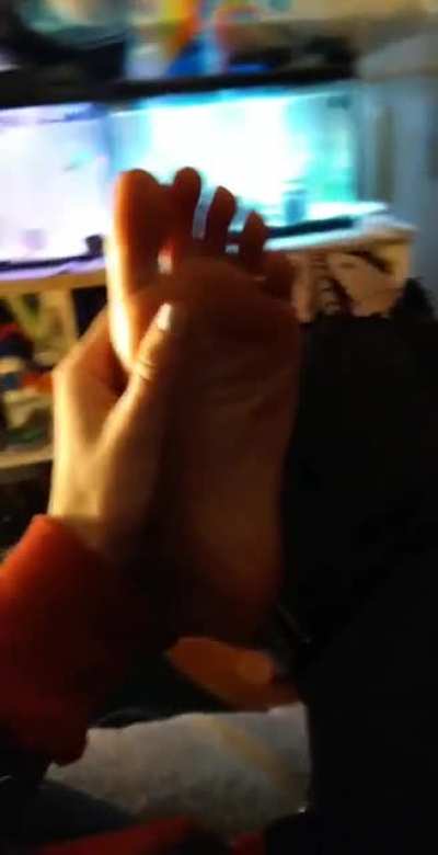 Some cute and beautiful little feet &amp;lt;3