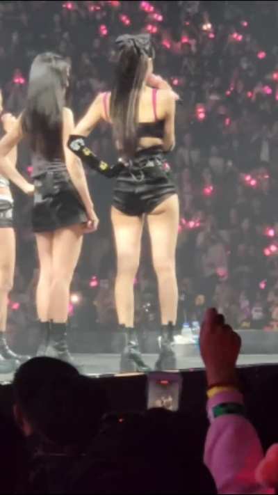 Lisa's cake 🥵💦